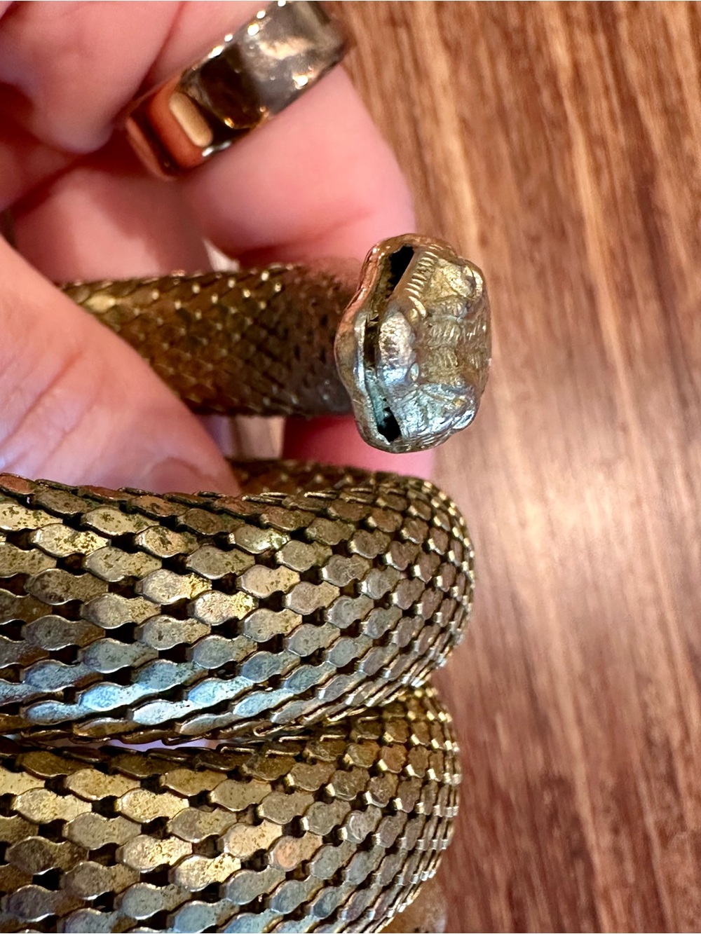Vintage 1970’s Whiting & Davis gold-tone snake coil bracelet - Picture 10 of 13